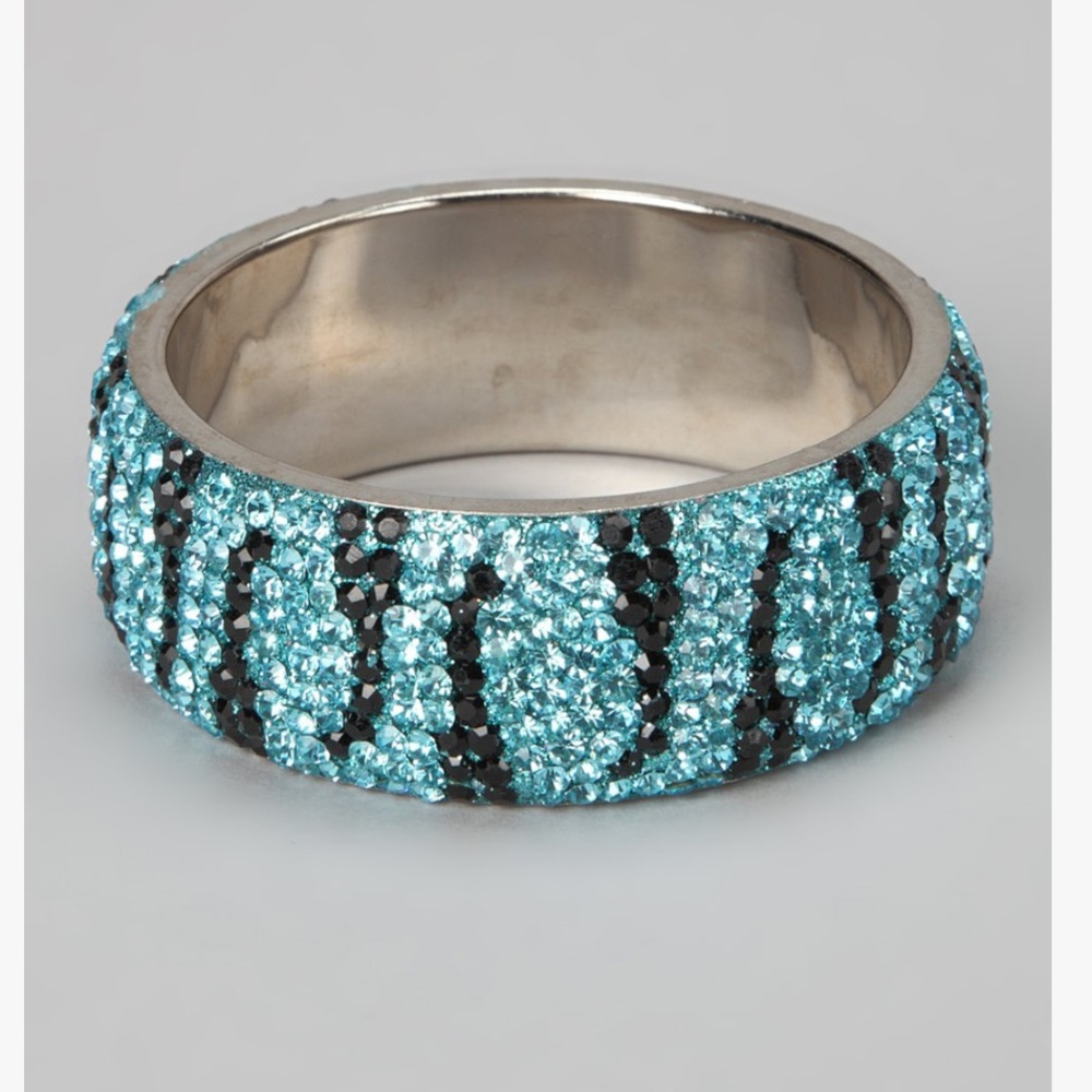 SAACHI- Aziki Light blue and black crystal print bangle bracelet- NWT